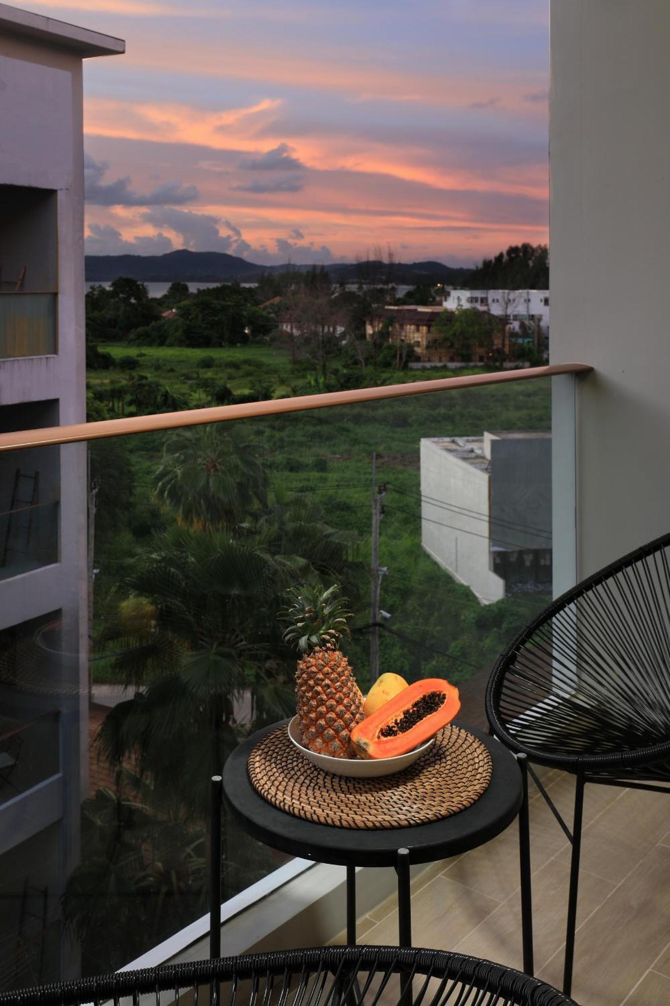 The Sea View Room In Palmyrah Surin By Holy Cow Экстерьер фото